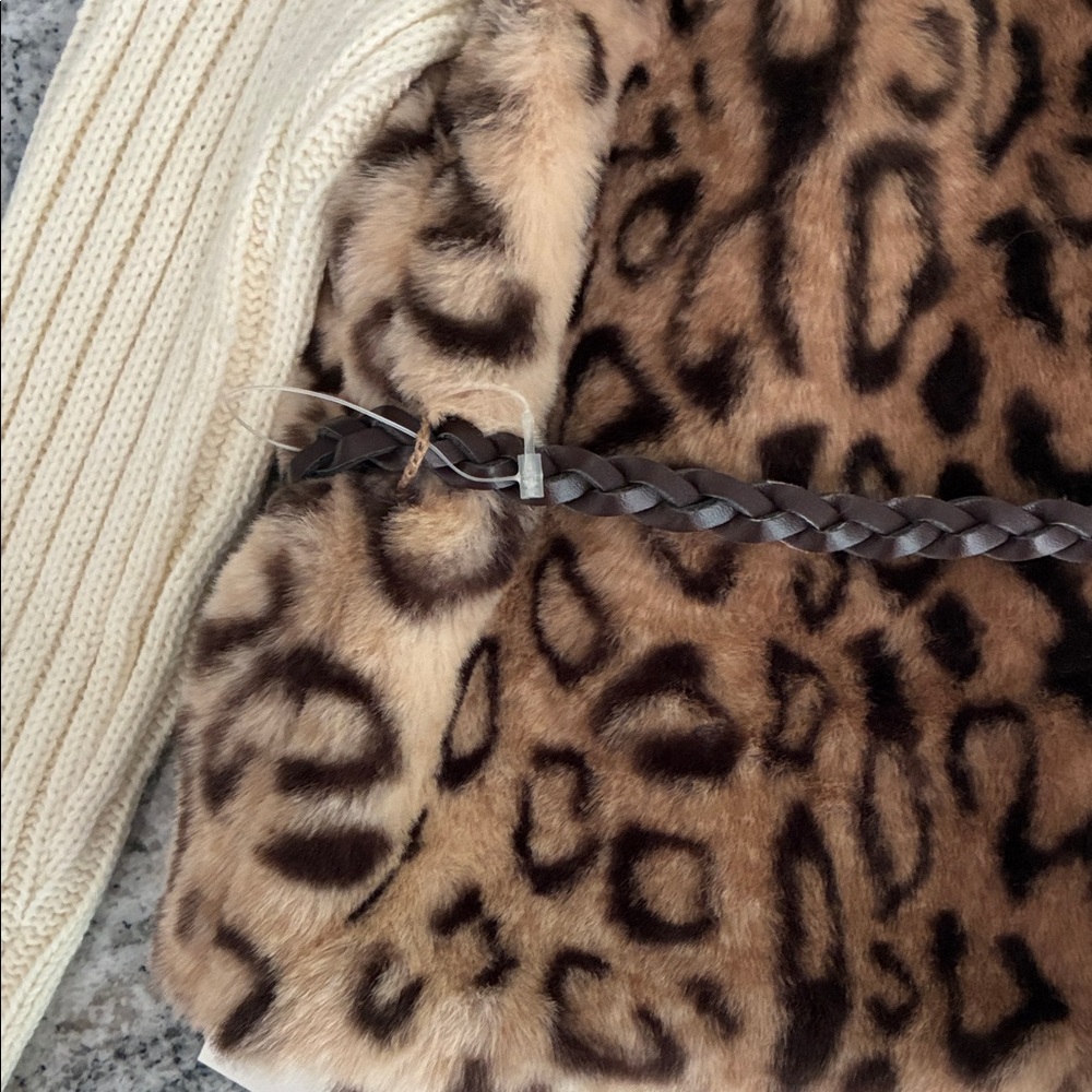 Leopard Print Faux Fur Vest with Cream Knit Dress NWT l S 5/6 - Picture 9 of 9